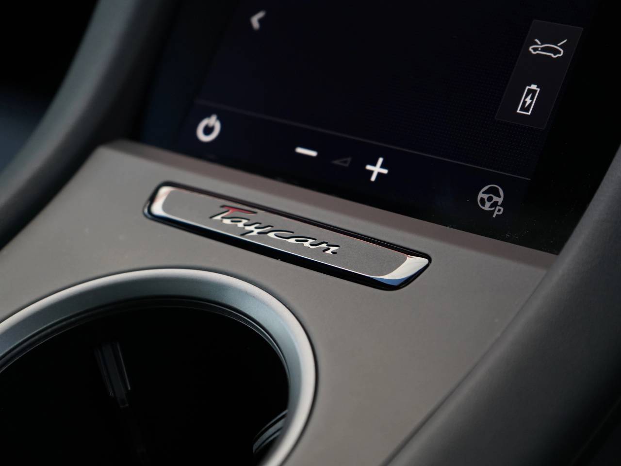 Taycan BASE SPORT TURISMO (2) image 40