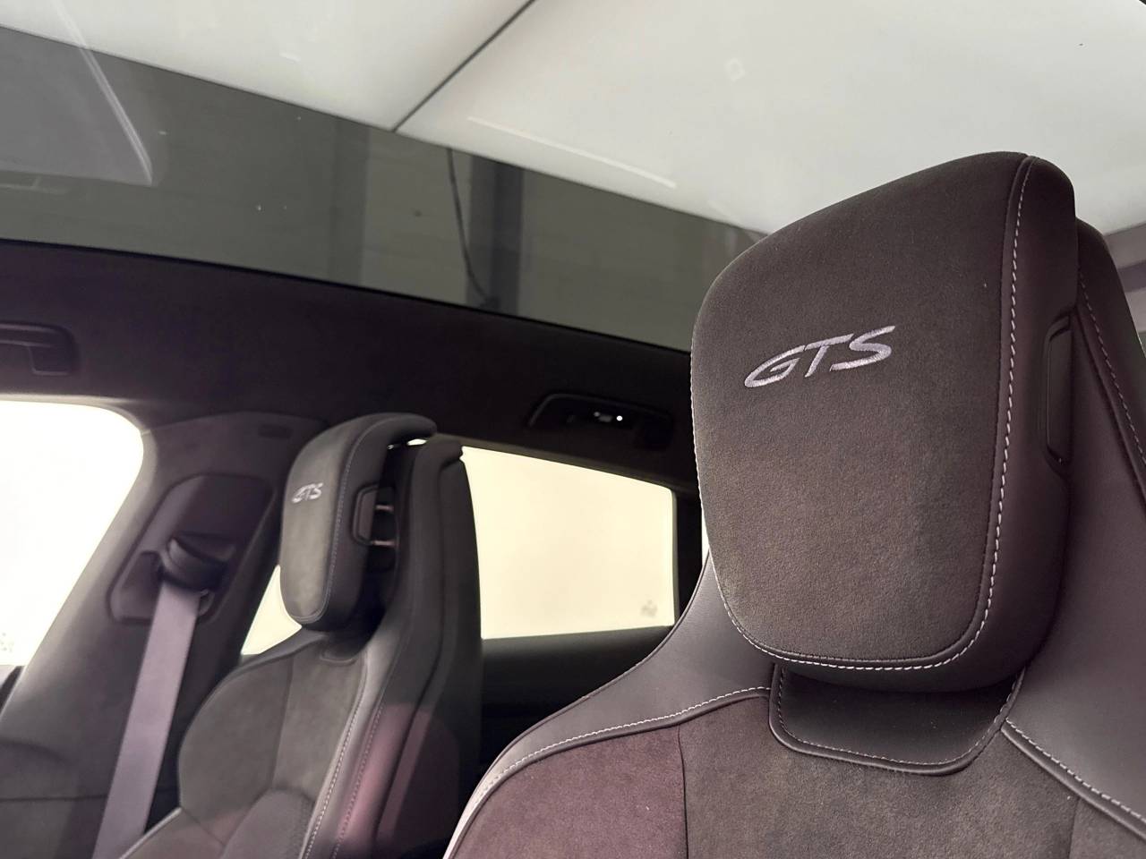 Taycan GTS SPORT TURISMO (7) image 33