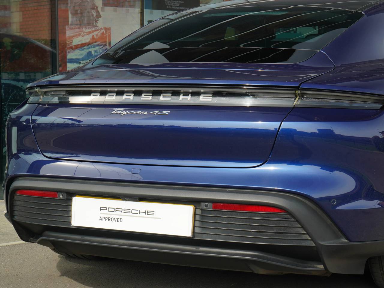 Taycan 4S (79KWH) (4) image 16