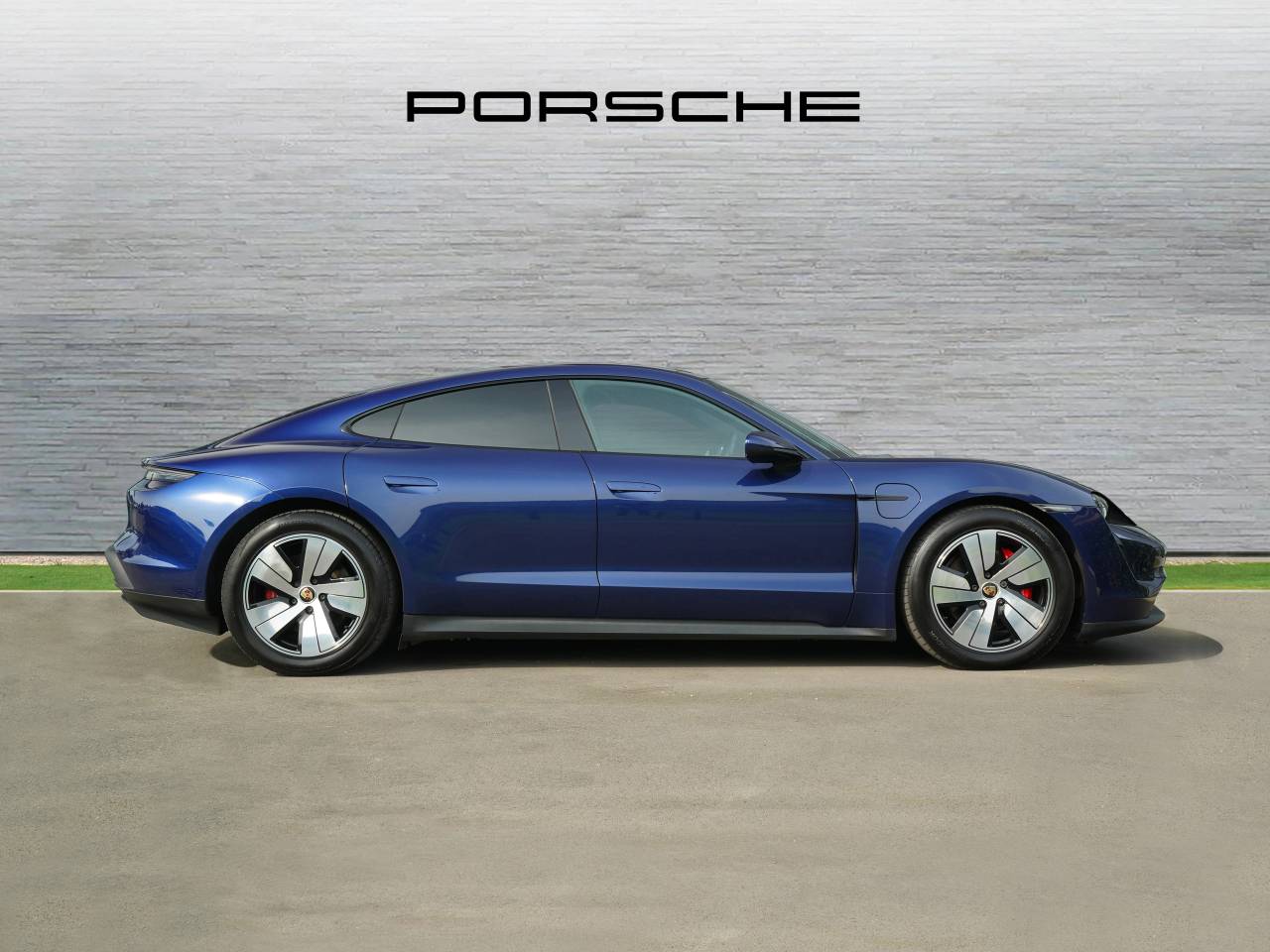 Taycan 4S (79KWH) (4) image 02