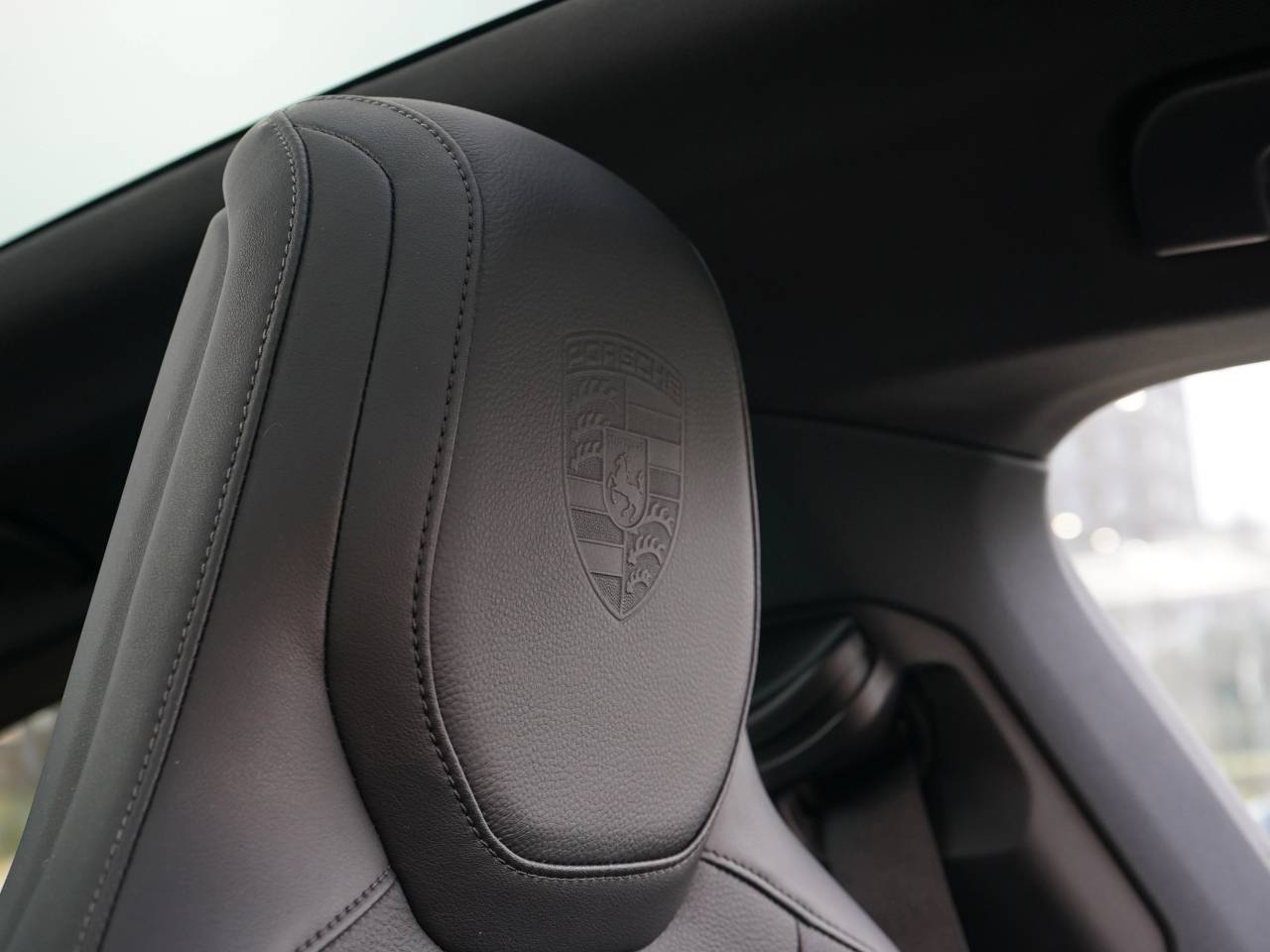 Taycan 4S (79KWH) (4) image 35