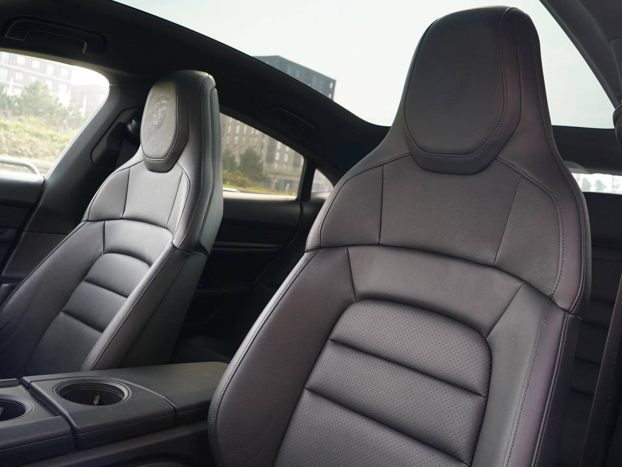 Taycan 4S (79KWH) (4) image 28