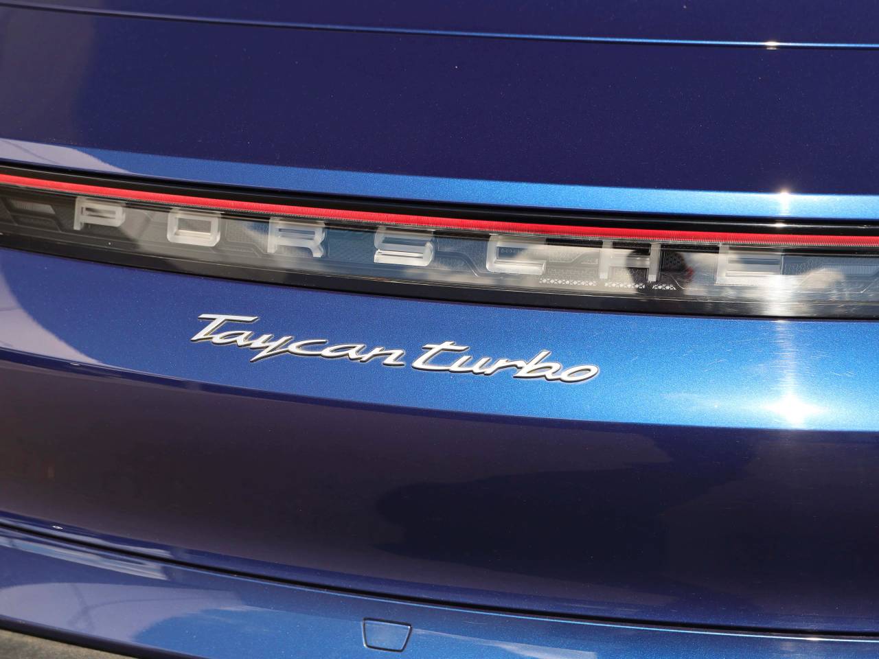 Taycan TURBO 93KWH (6) image 32