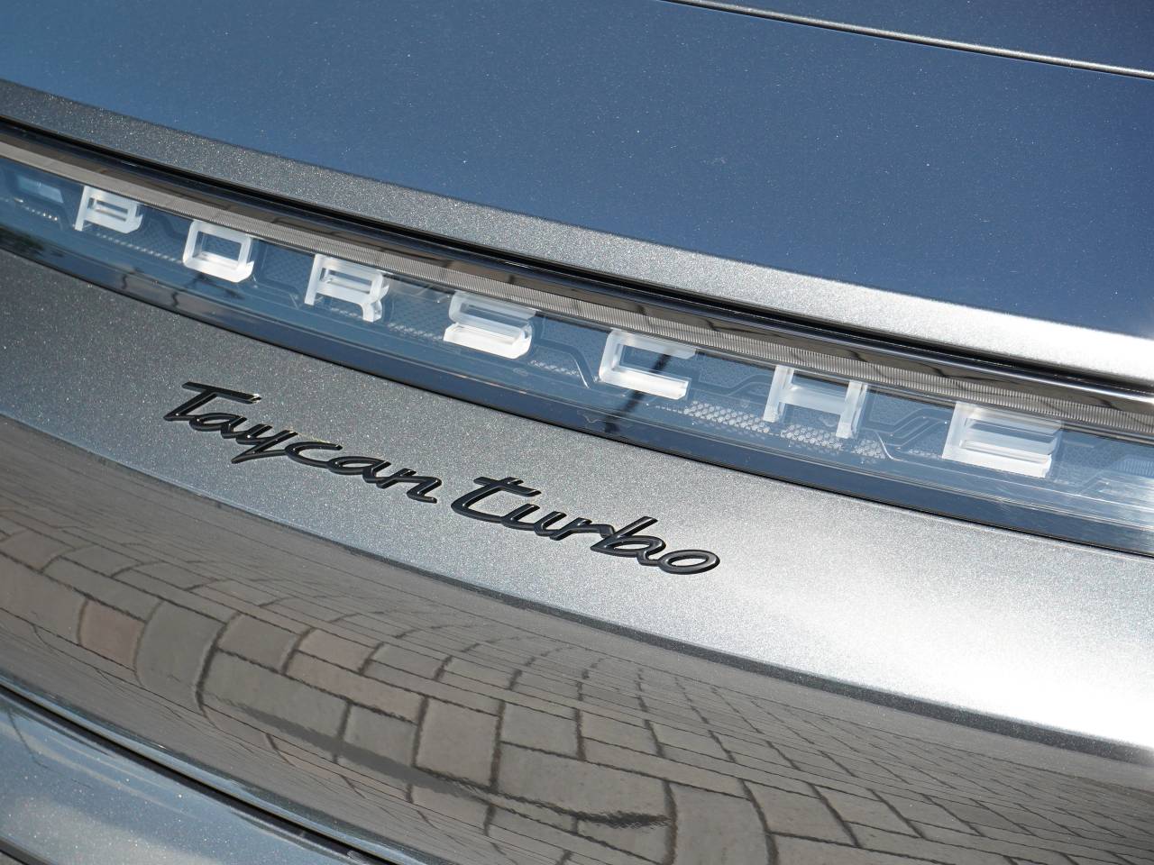 Taycan TURBO 93KWH (7) image 18