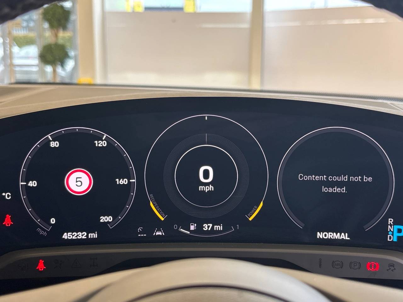 Taycan 4S (93KWH) (16) image 25