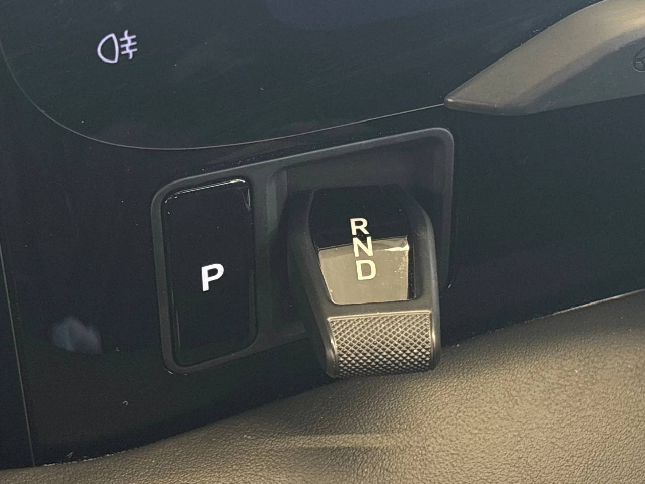 Taycan 4S (93KWH) (16) image 35