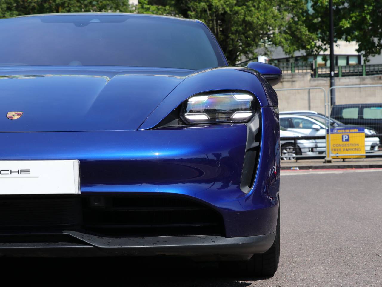 Taycan 4S (93KWH) (9) image 18