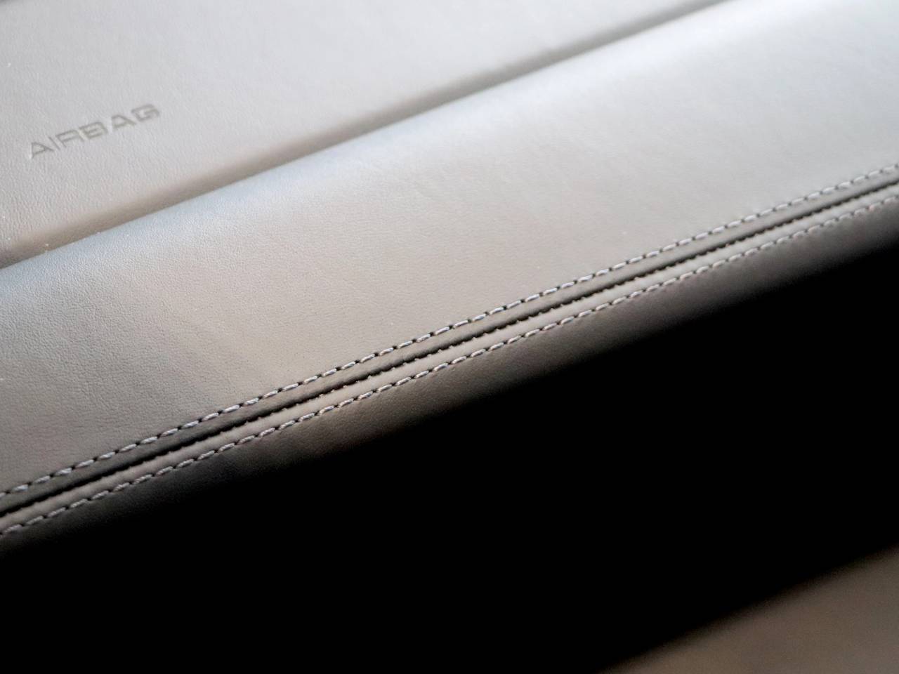 Taycan 4S (93KWH) (33) image 26