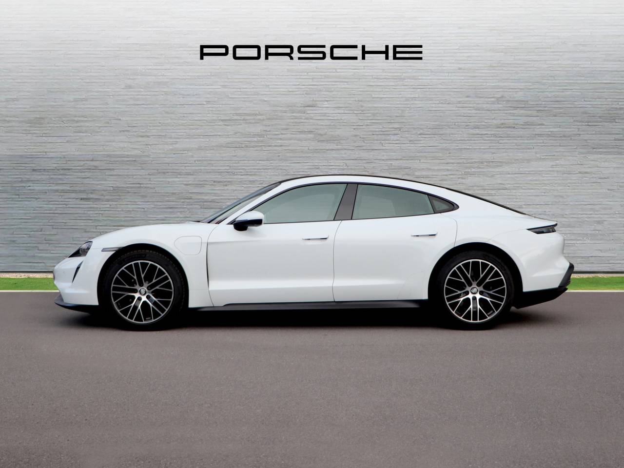 Taycan 4S (93KWH) (33) image 02