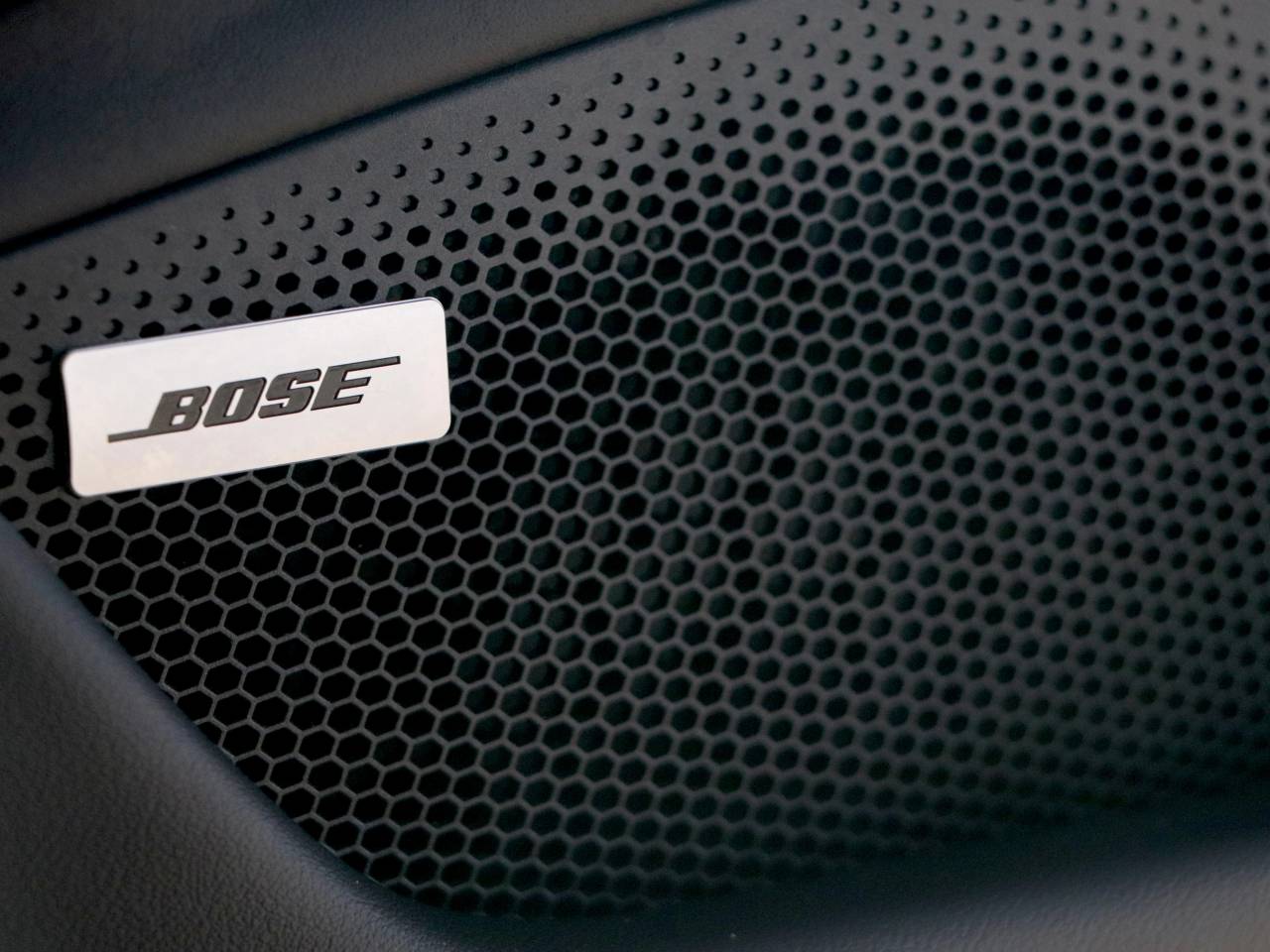 Taycan 4S (93KWH) (33) image 28