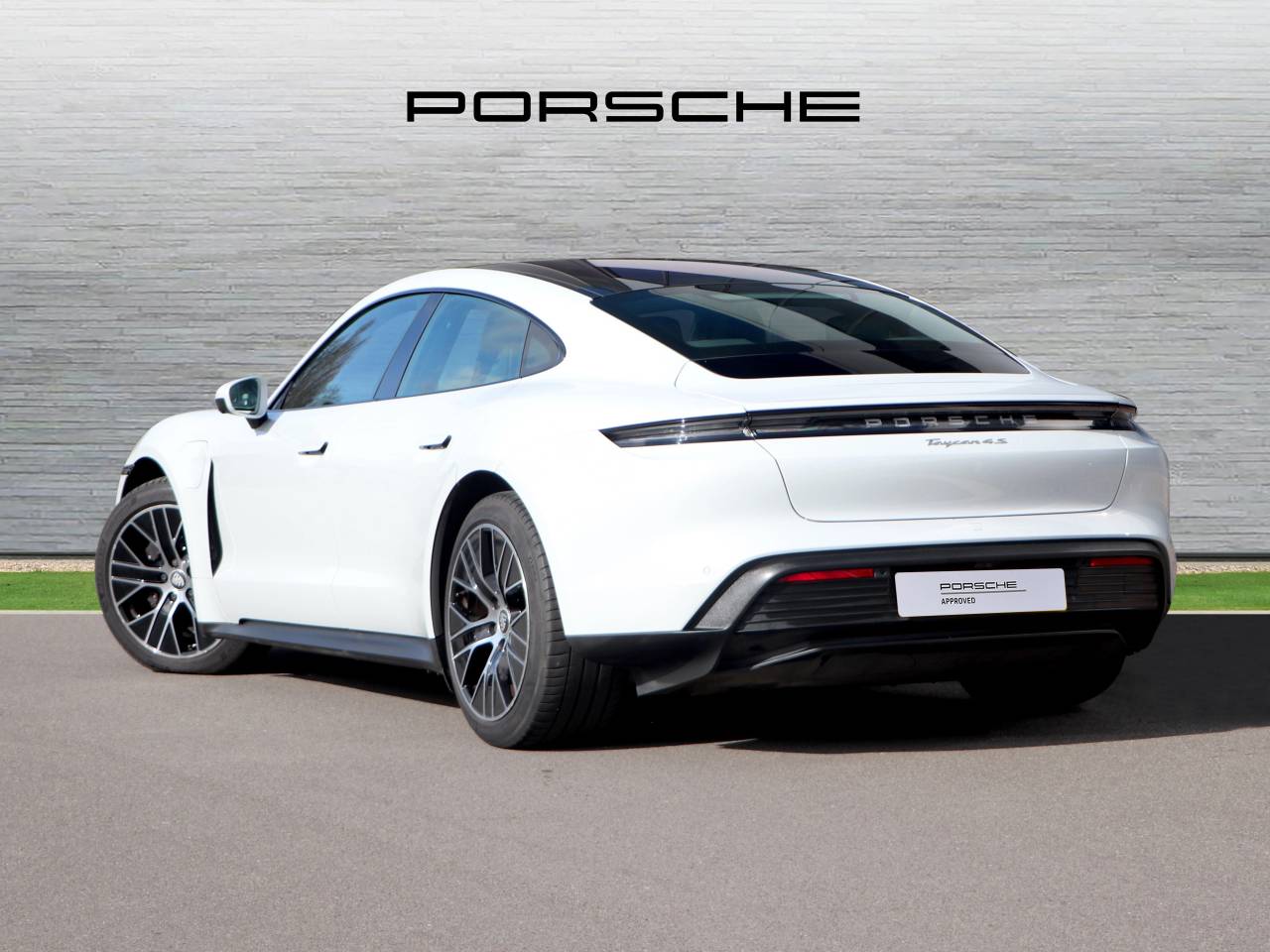 Taycan 4S (93KWH) (33) image 03