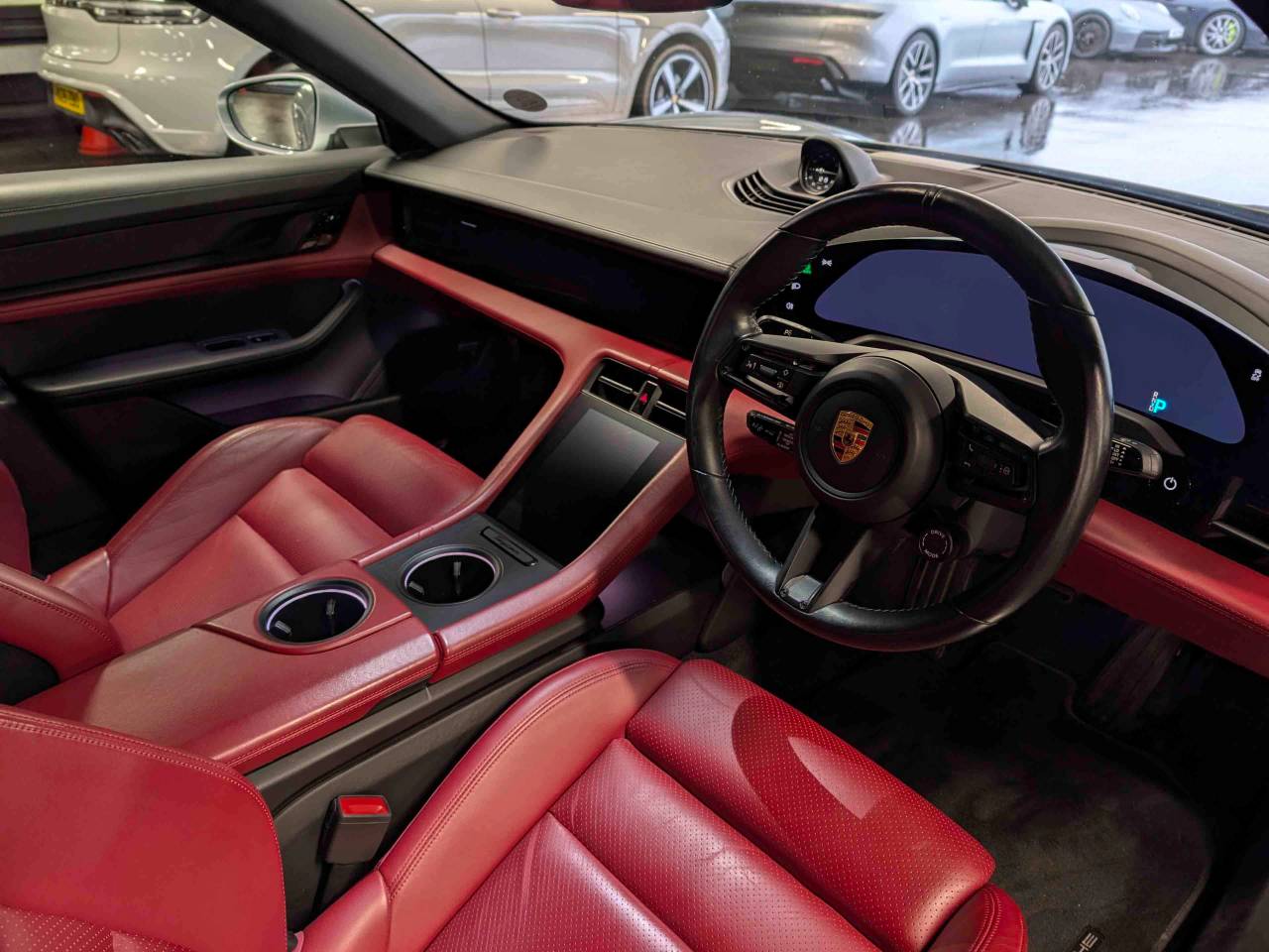 Taycan 4S (93KWH) (10) image 05