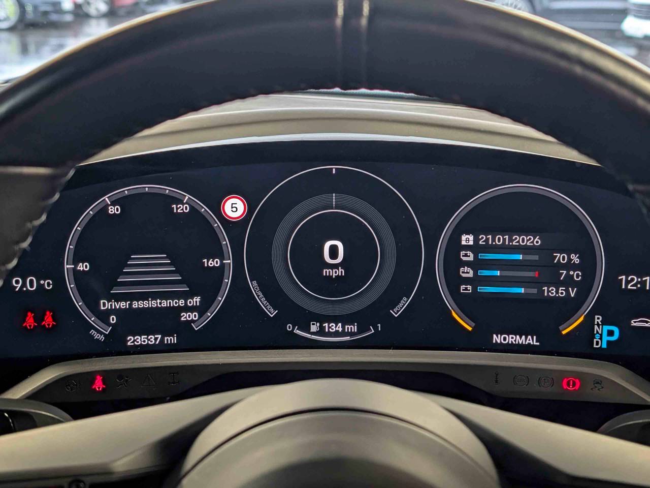 Taycan 4S (93KWH) (10) image 19