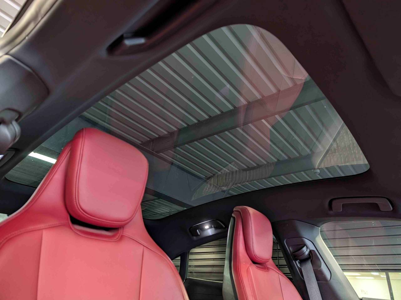 Taycan 4S (93KWH) (10) image 16