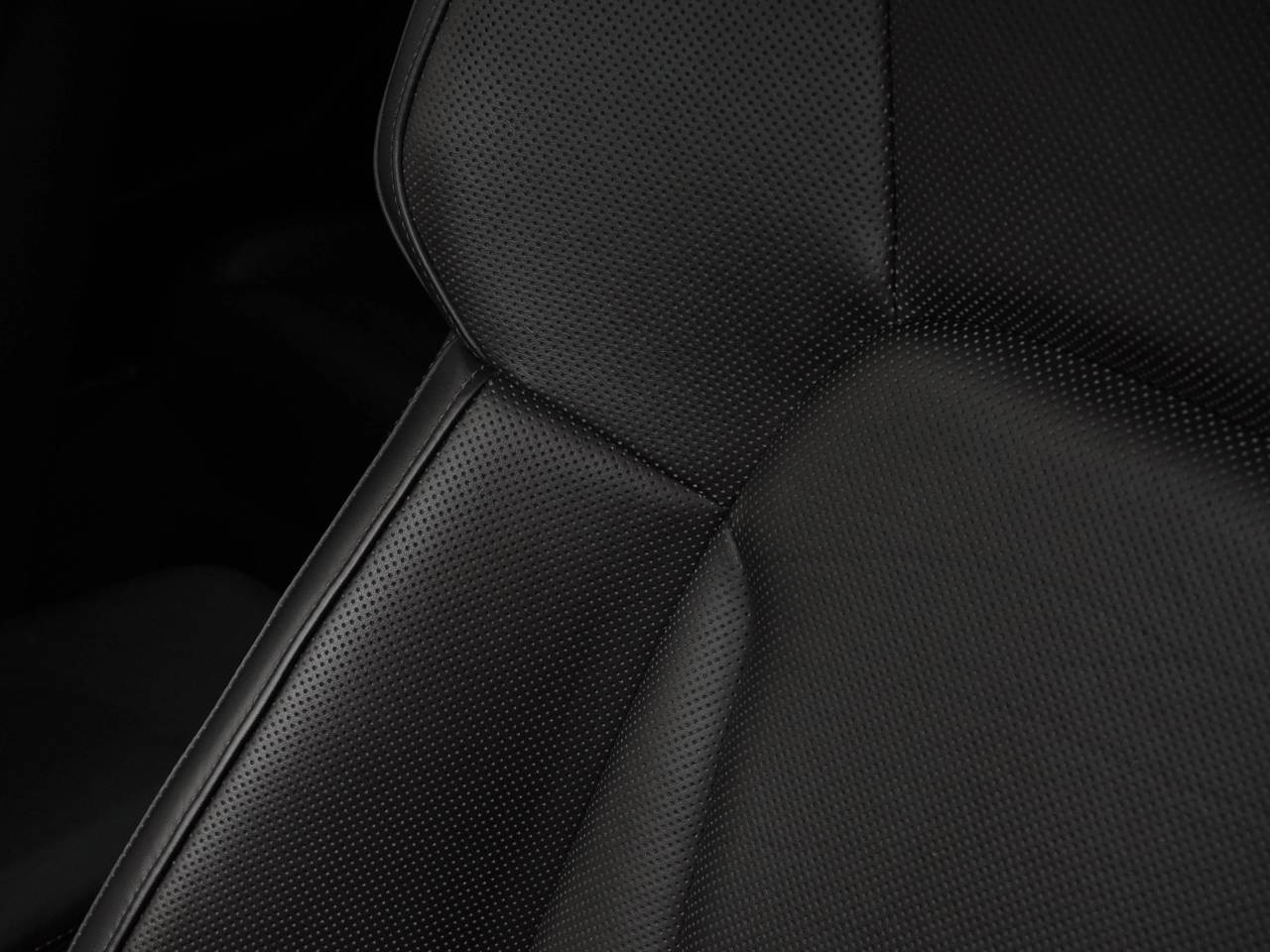 Taycan TURBO S 93KWH (15) image 21