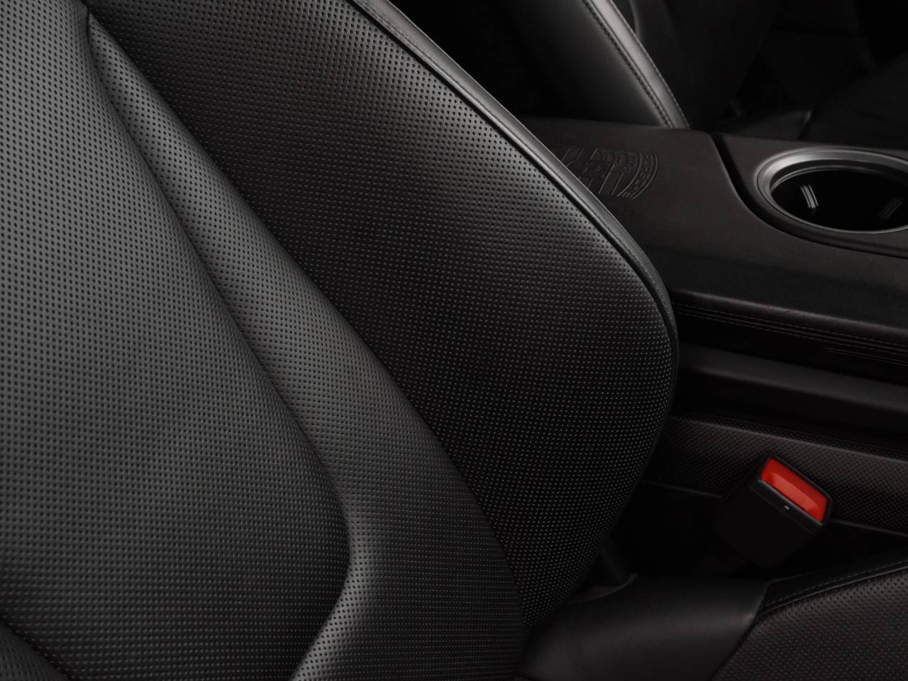 Taycan TURBO S 93KWH (15) image 22