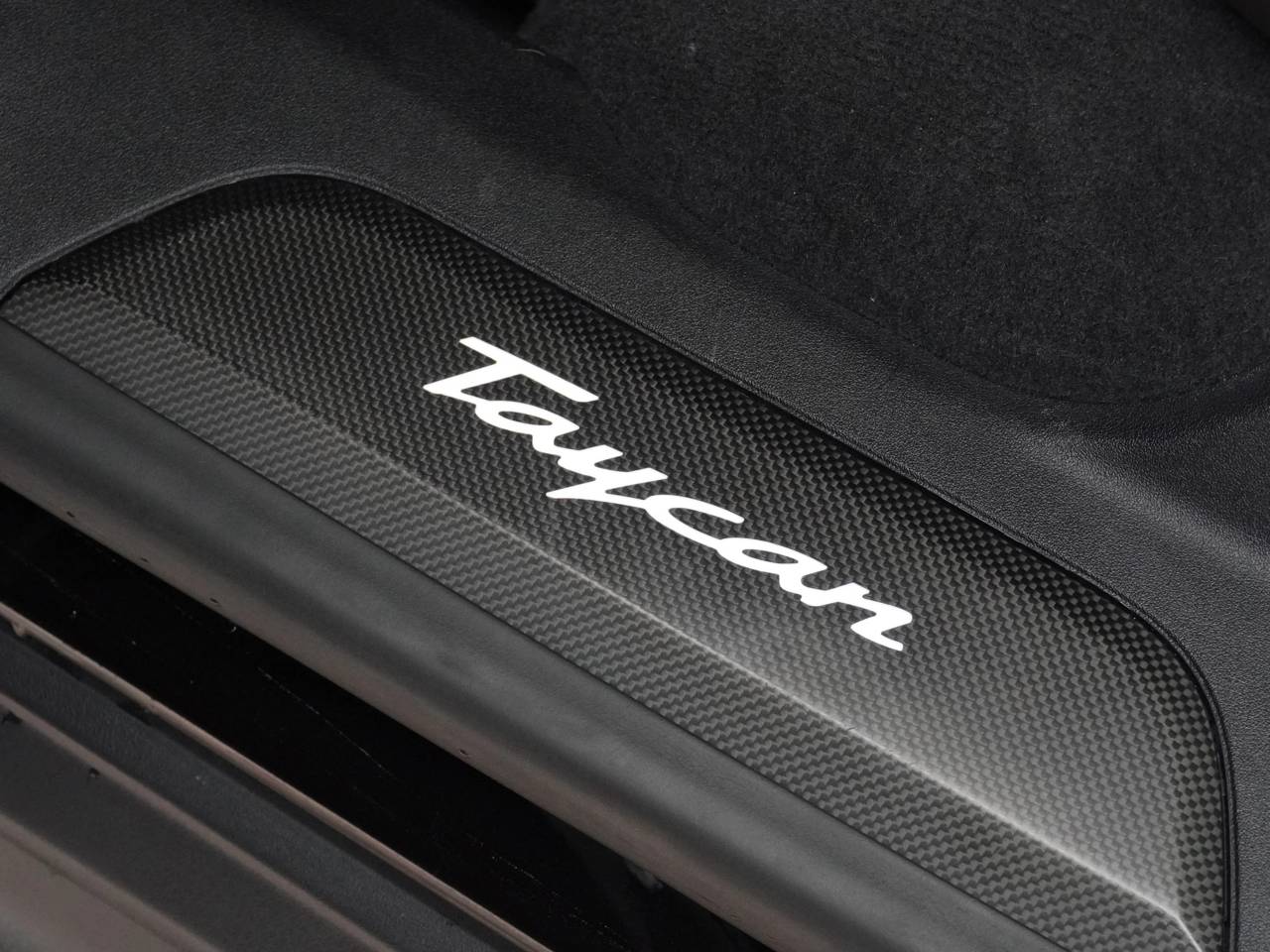 Taycan TURBO S 93KWH (15) image 29