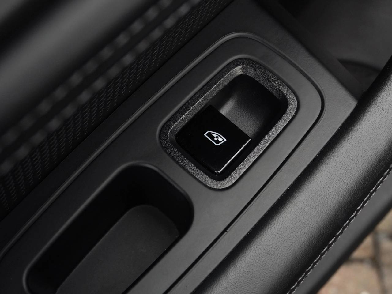 Taycan TURBO S 93KWH (15) image 34