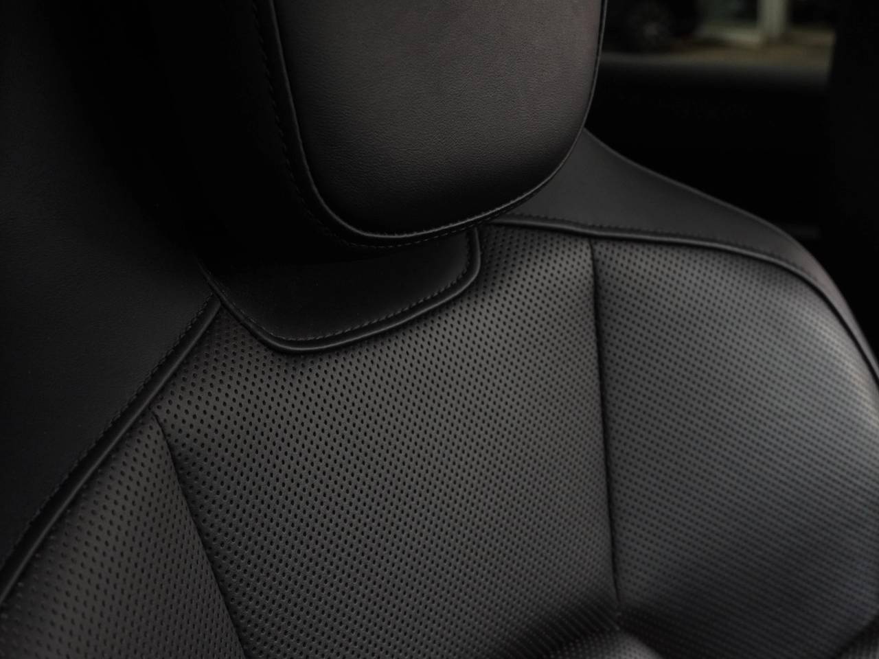 Taycan TURBO S 93KWH (15) image 23