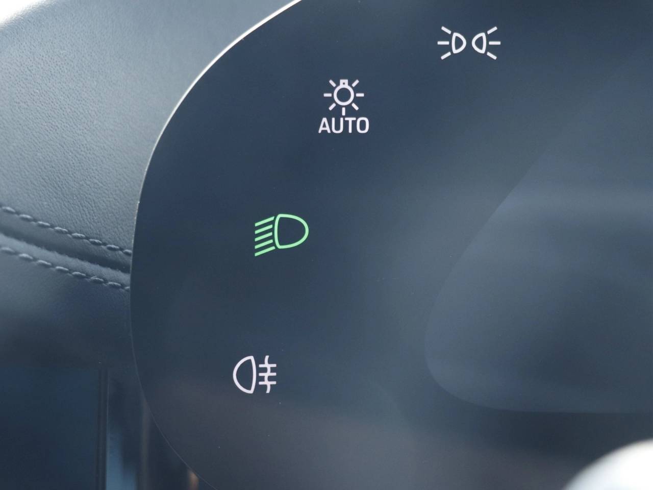 Taycan TURBO 93KWH (22) image 36