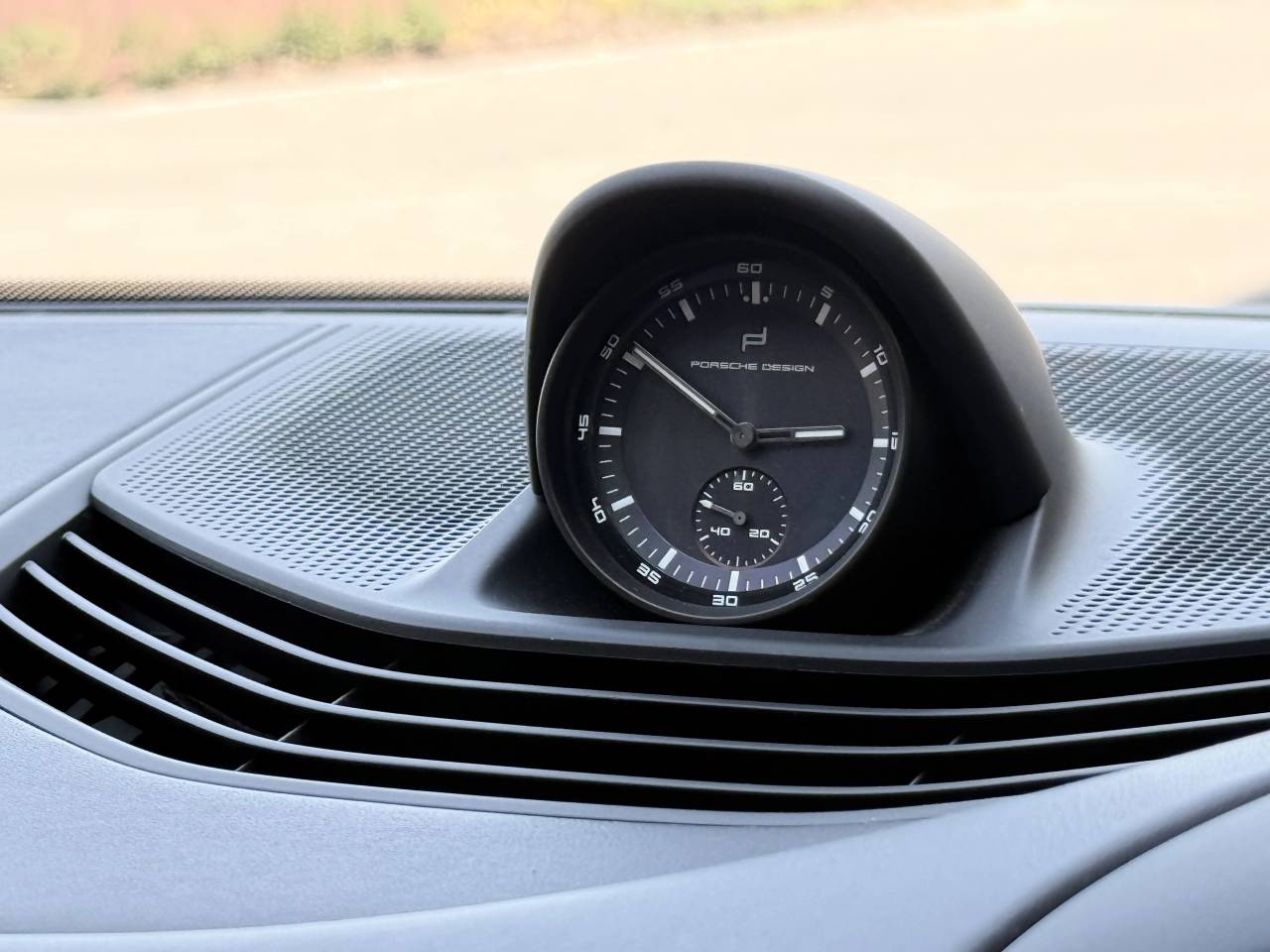 Taycan TURBO 93KWH (19) image 16