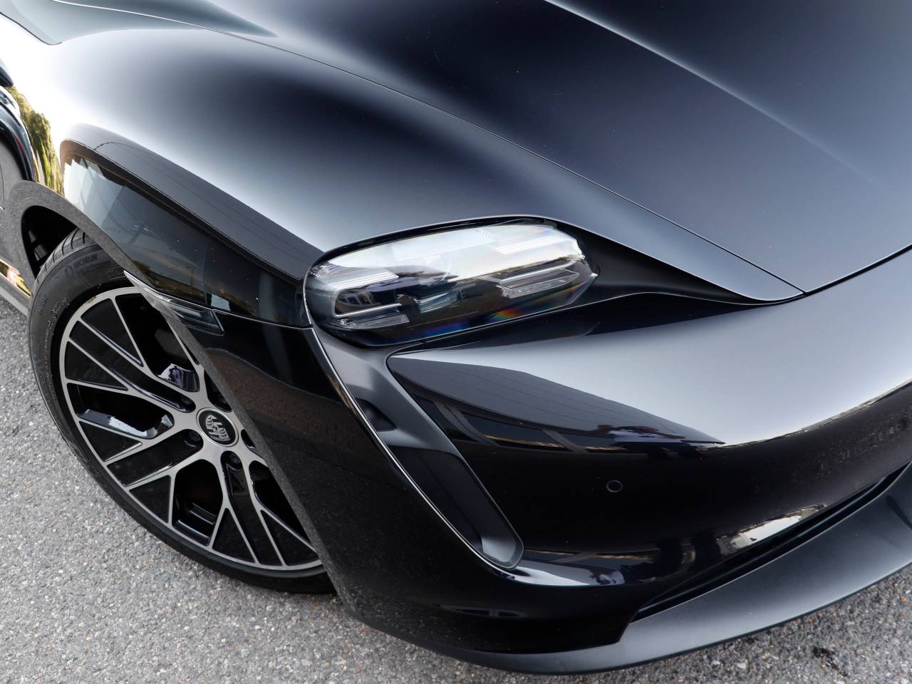 Taycan BASE (37) image 36