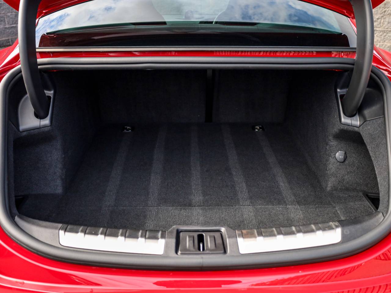 Taycan 4S (93KWH) (11) image 36
