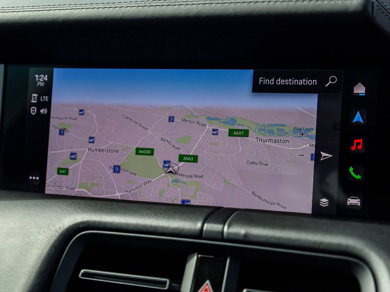 Taycan 4S (93KWH) (11) image 18