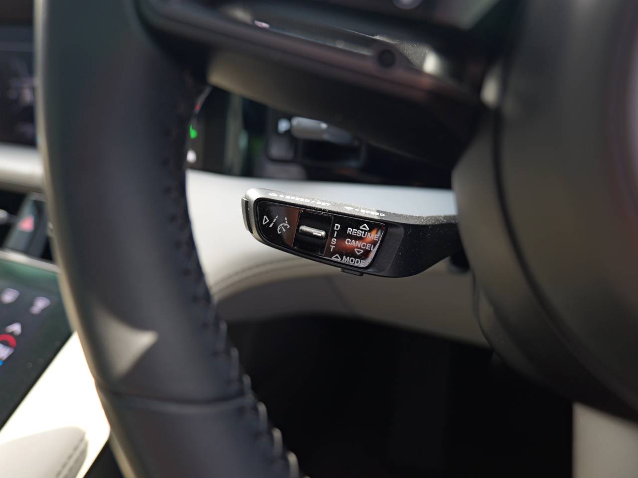 Taycan TURBO S 93KWH (19) image 30
