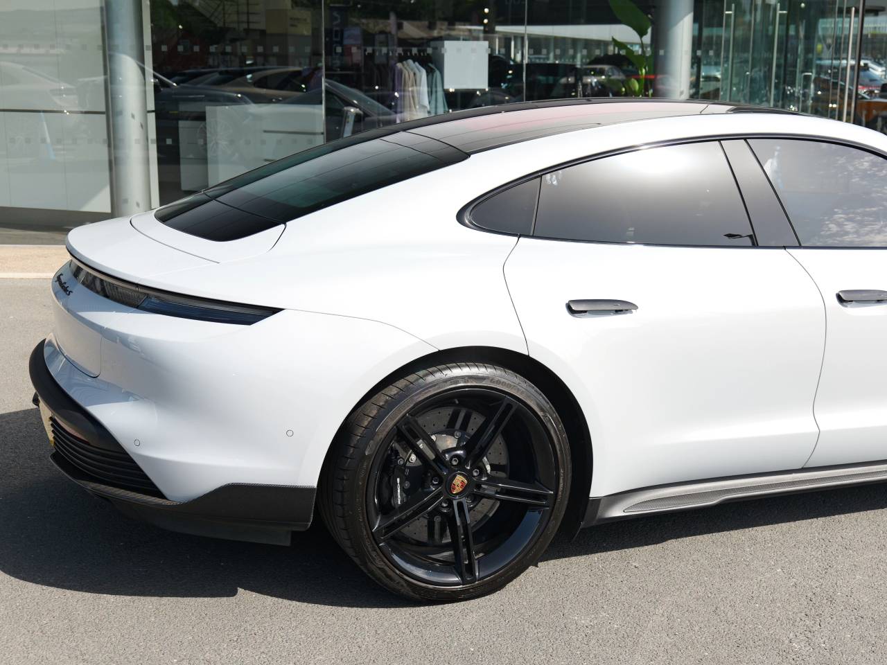 Taycan TURBO S 93KWH (19) image 17