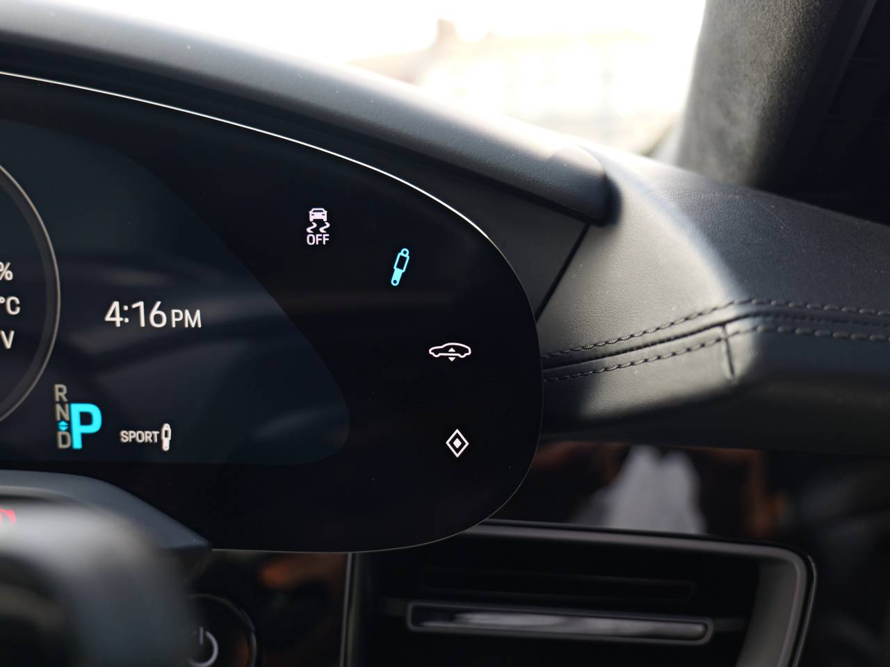 Taycan TURBO S 93KWH (19) image 05