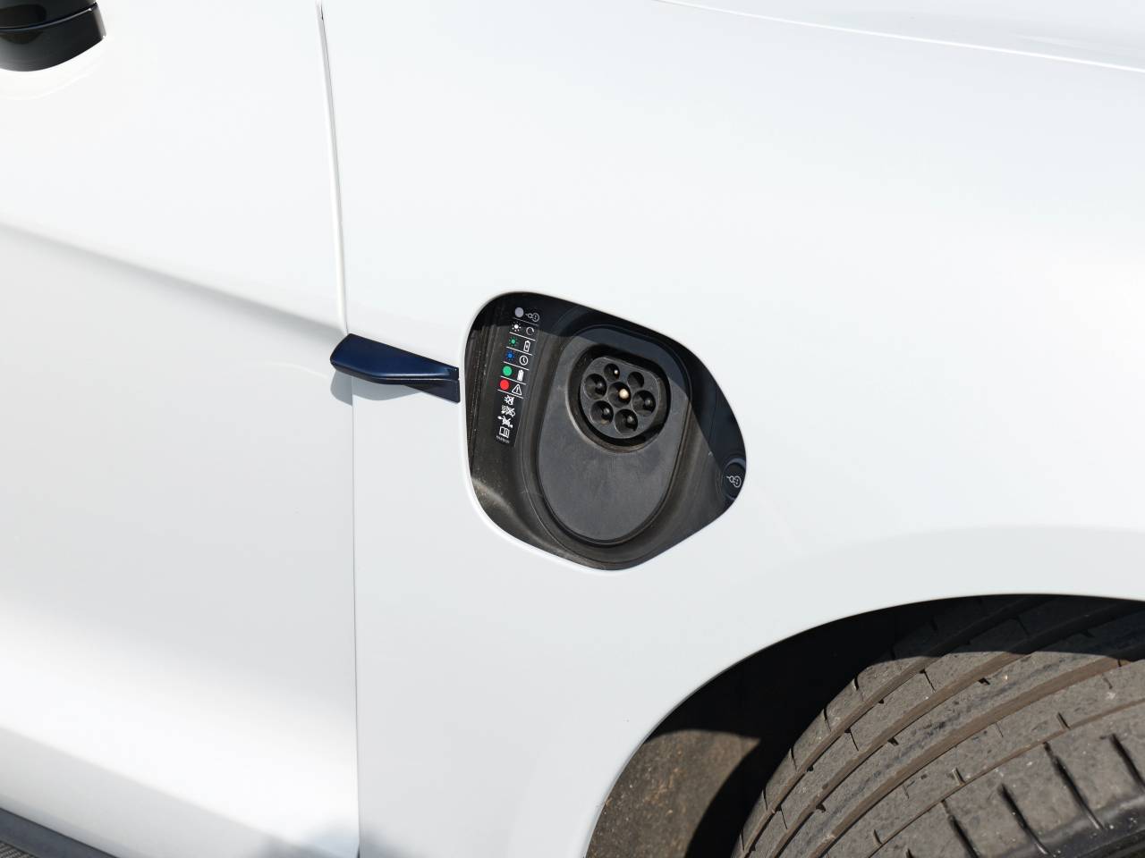 Taycan TURBO S 93KWH (19) image 13