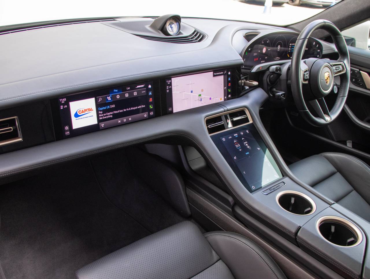 Taycan TURBO S 93KWH (17) image 16