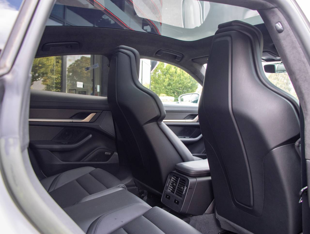 Taycan TURBO S 93KWH (17) image 23