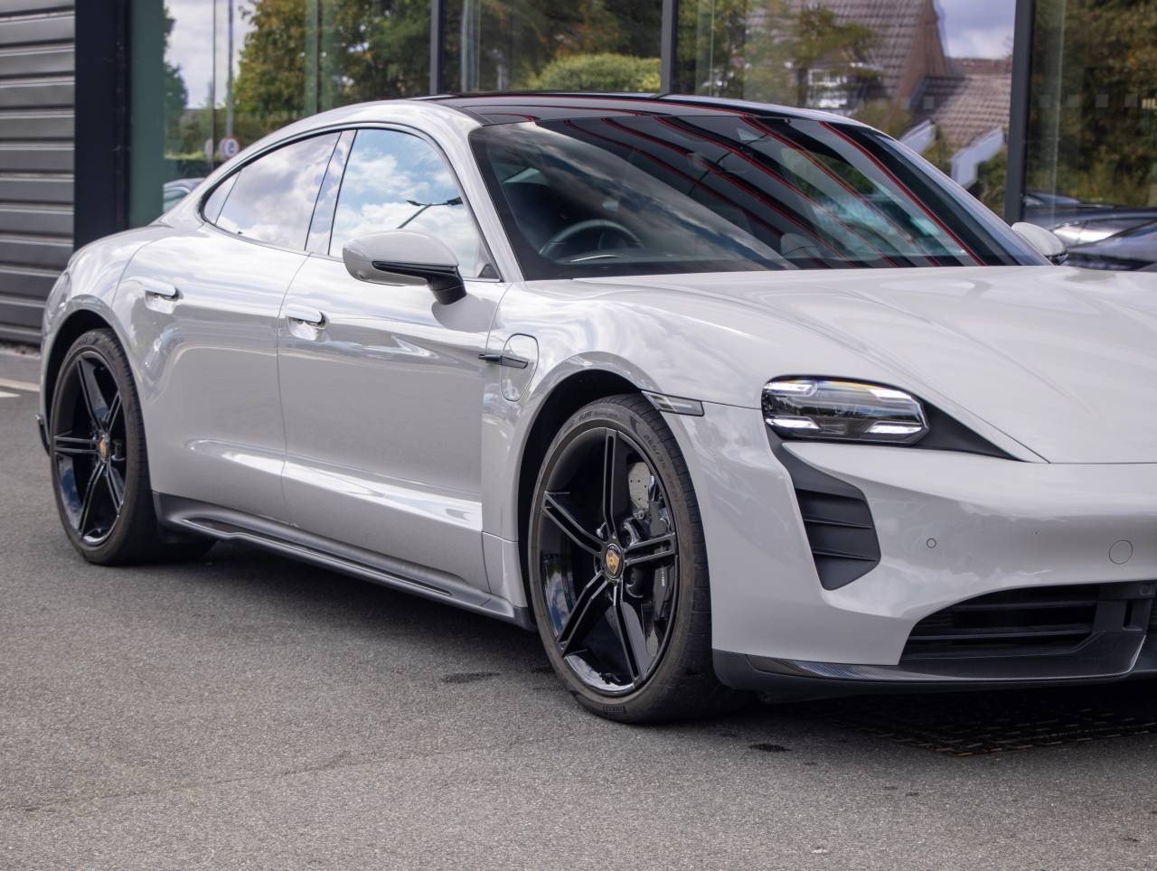 Taycan TURBO S 93KWH (17) image 10