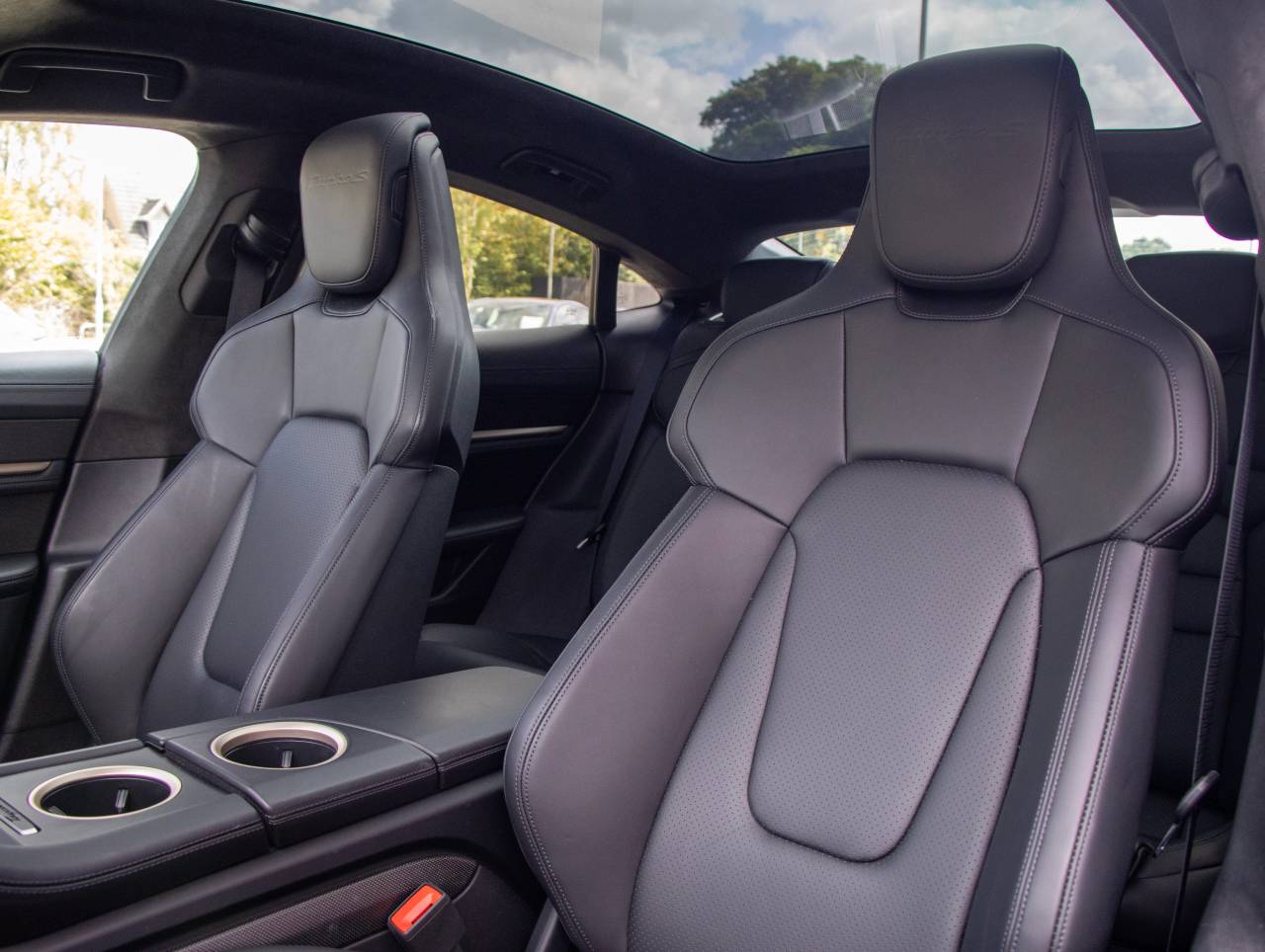 Taycan TURBO S 93KWH (17) image 33