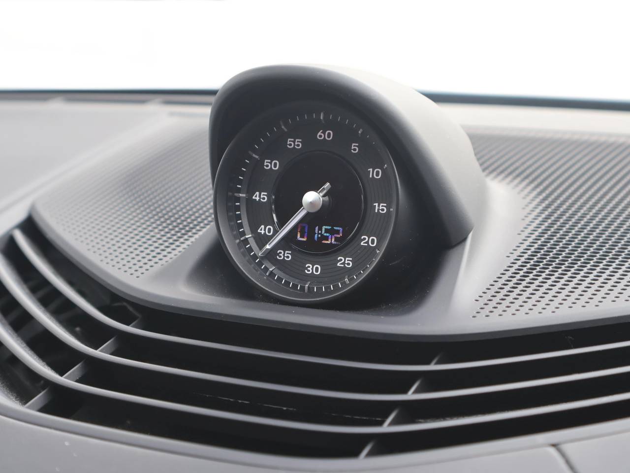 Taycan TURBO 93KWH (3) image 31