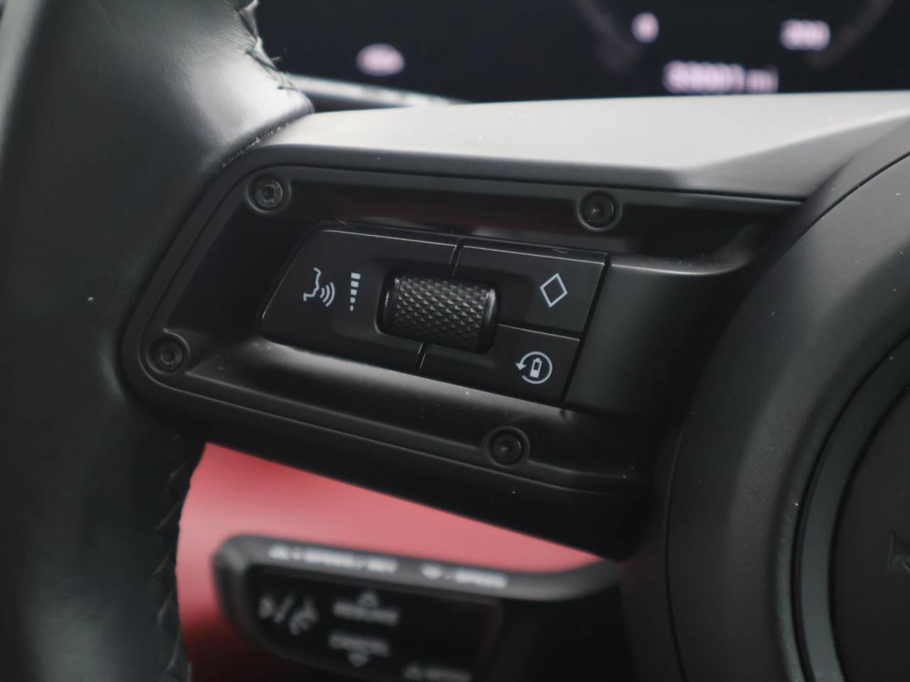Taycan TURBO 93KWH (3) image 34