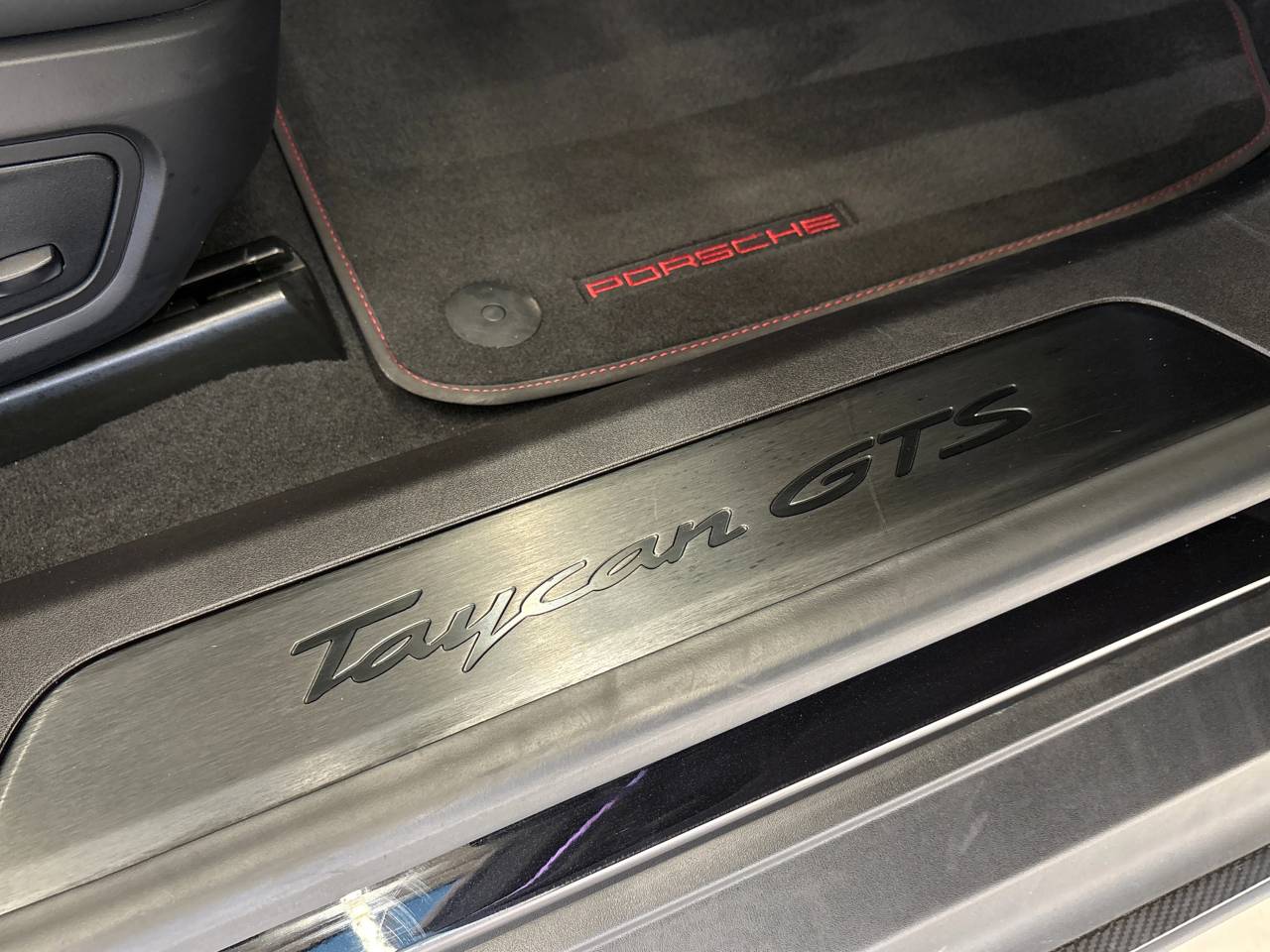 Taycan GTS (5) image 29