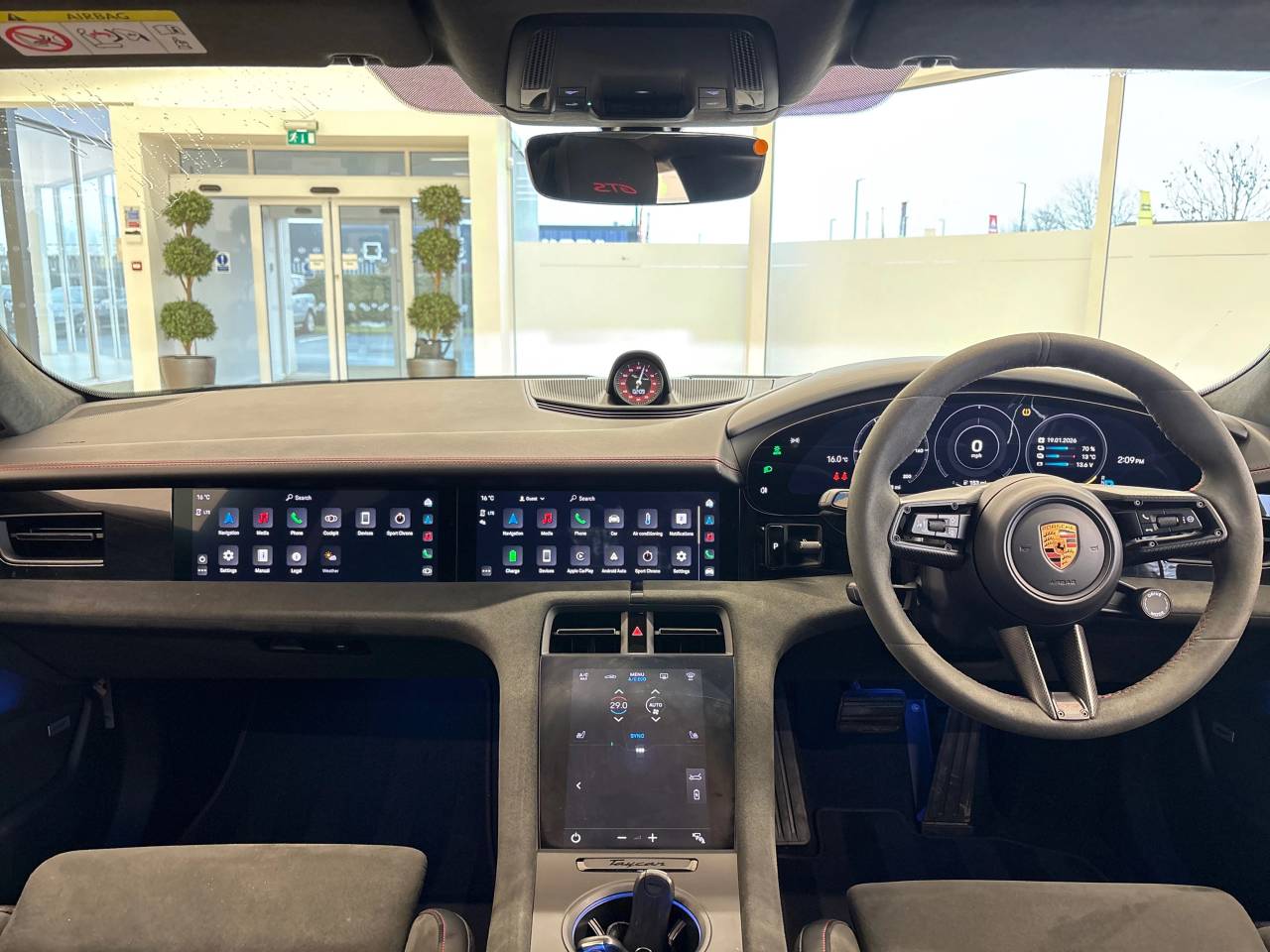 Taycan GTS (5) image 21