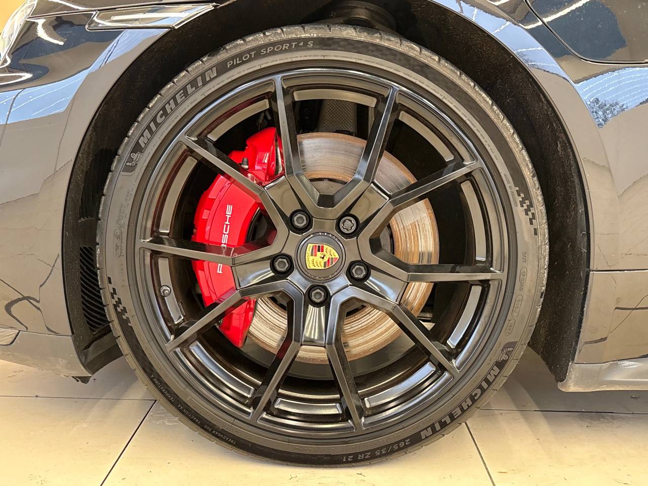 Taycan GTS (5) image 17