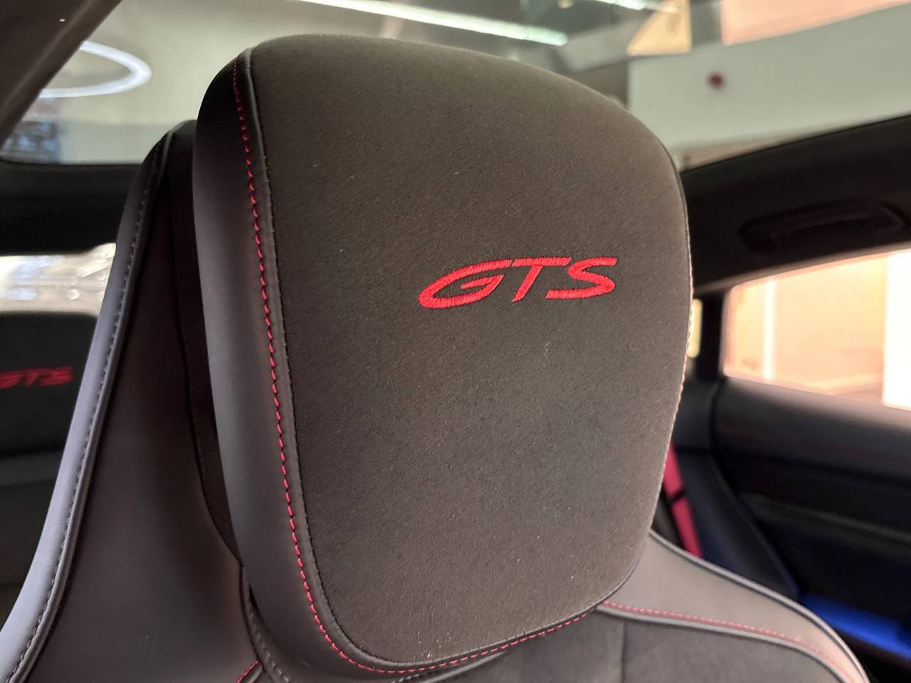 Taycan GTS (5) image 26