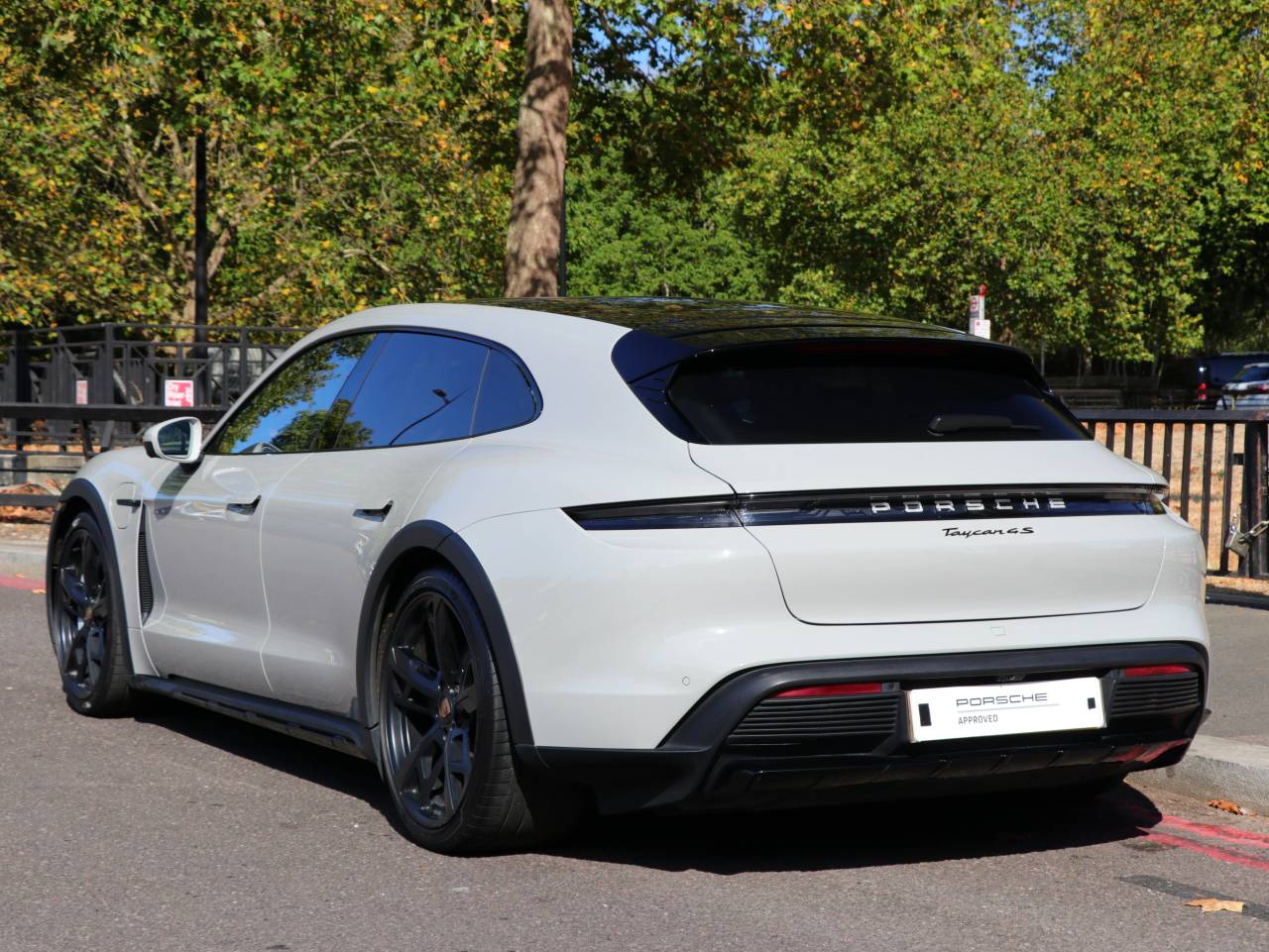 Taycan 4S CROSS TURISMO (7) image 20
