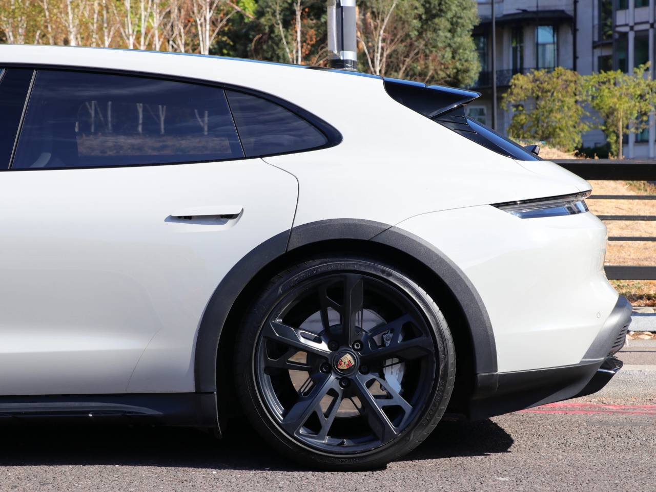Taycan 4S CROSS TURISMO (7) image 11