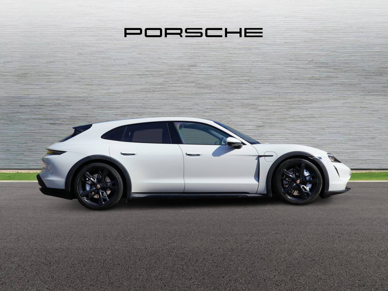 Taycan 4S CROSS TURISMO (7) image 02