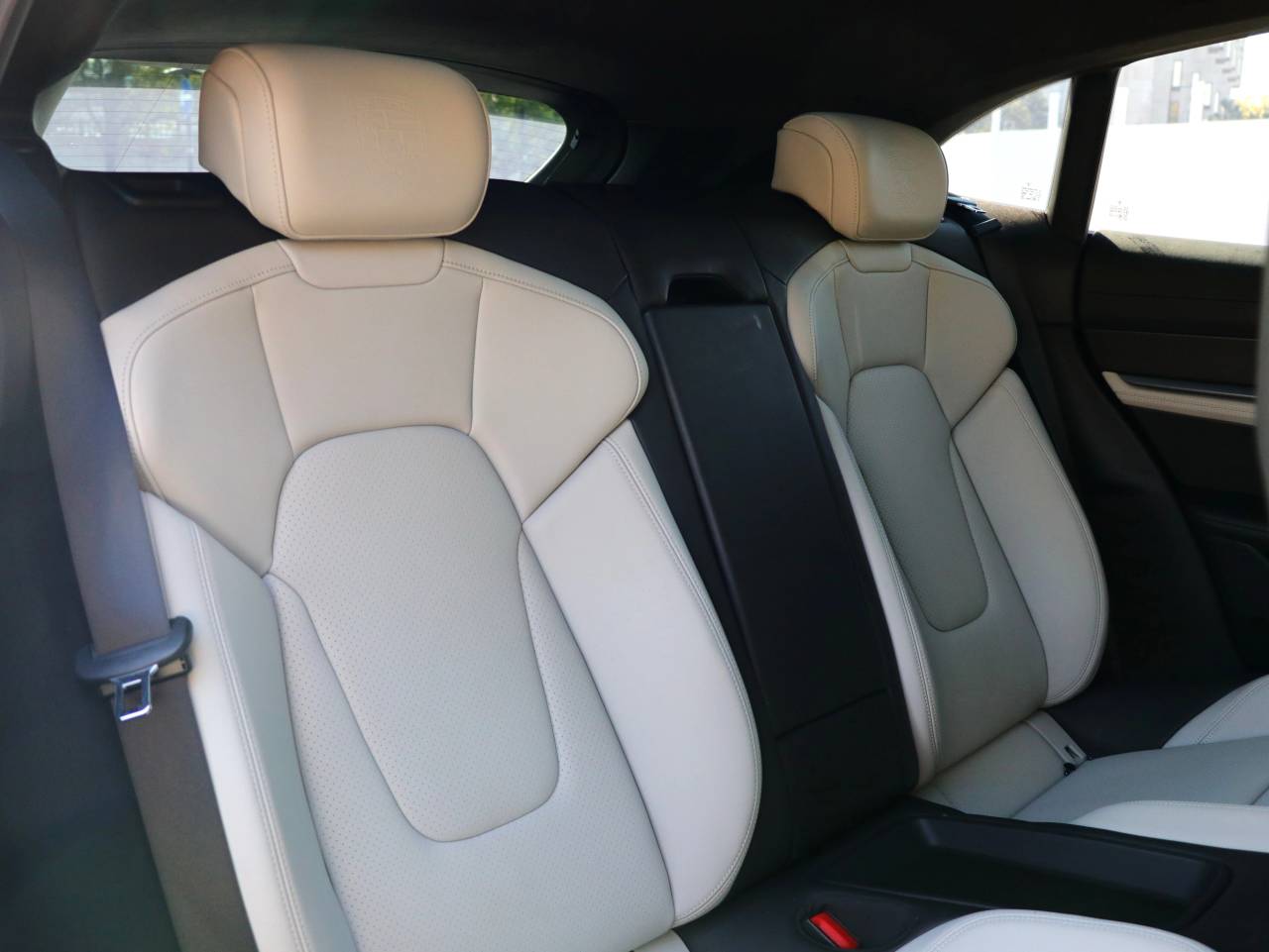 Taycan 4S CROSS TURISMO (7) image 34