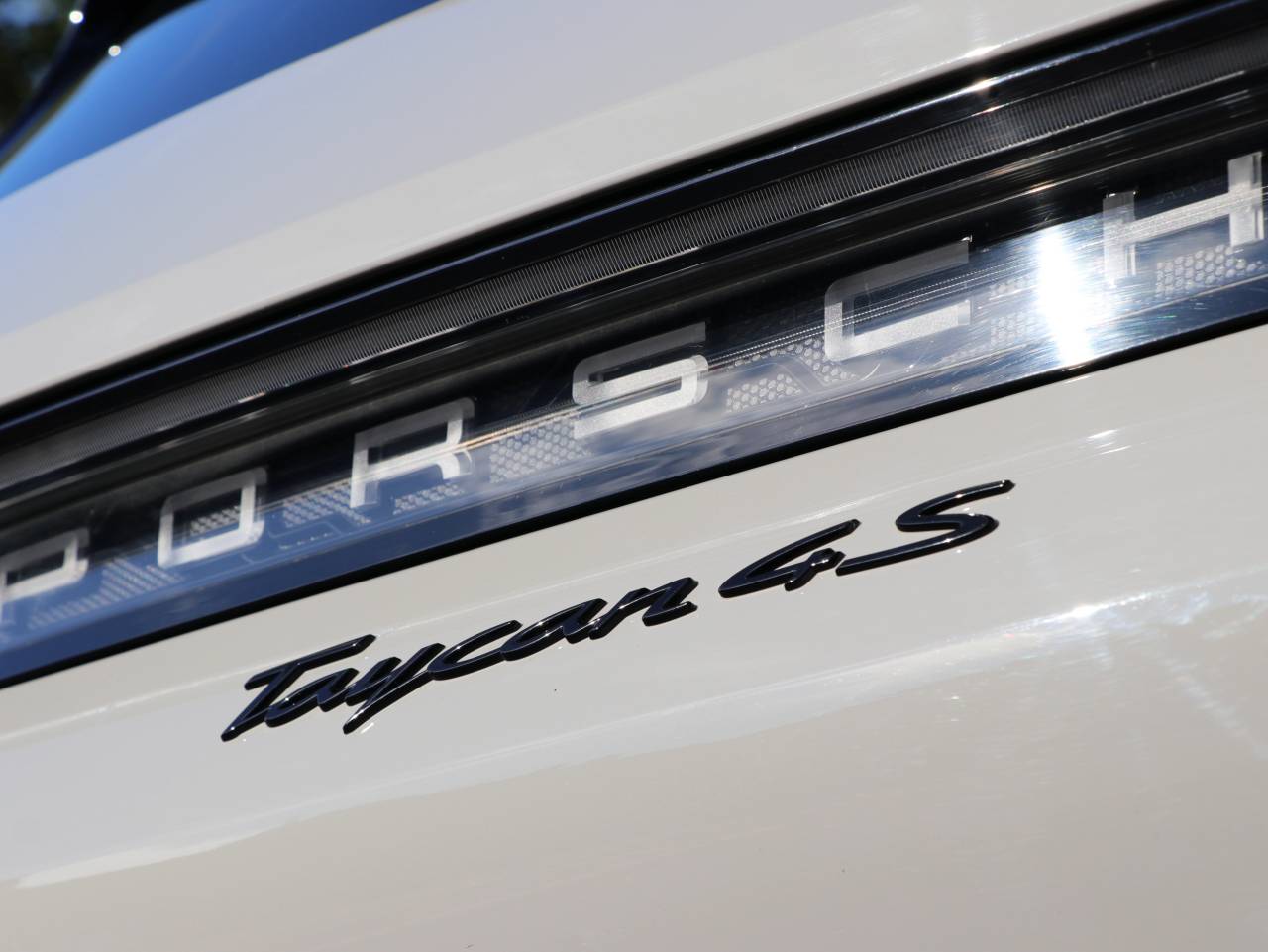 Taycan 4S CROSS TURISMO (7) image 19
