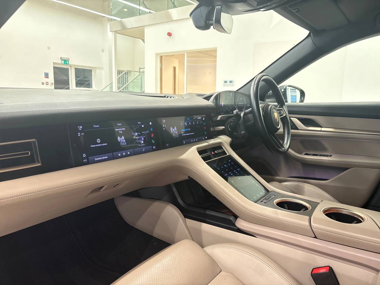 Taycan 4S CROSS TURISMO (9) image 25