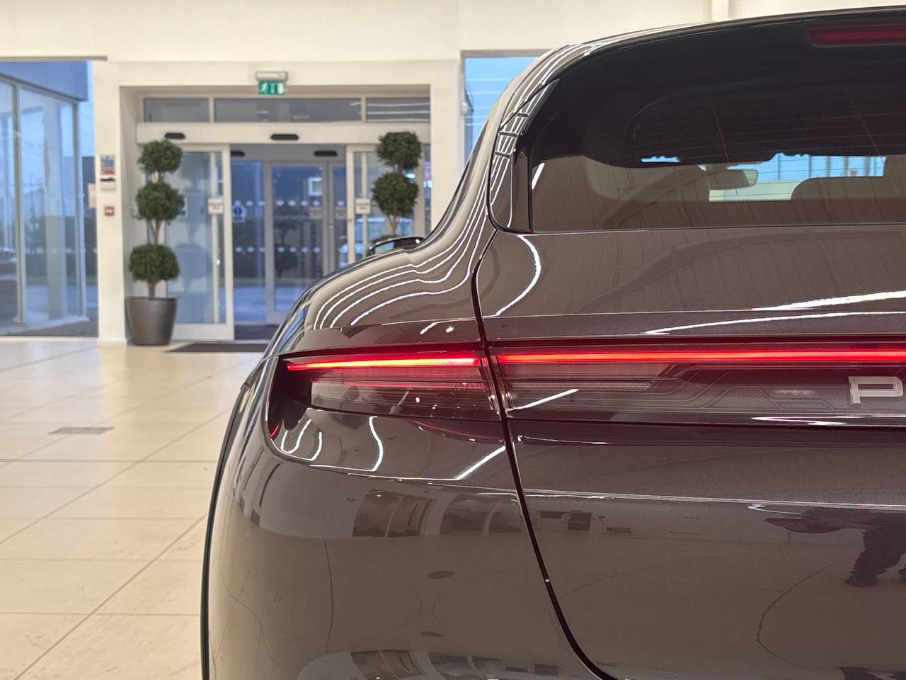 Taycan 4S CROSS TURISMO (9) image 14