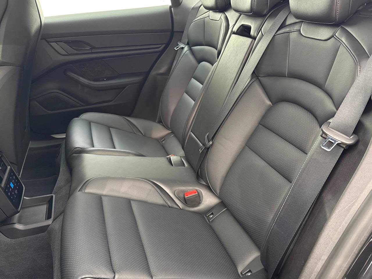 Taycan 4S CROSS TURISMO (40) image 36